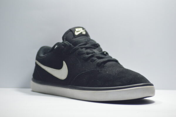 NIKE SB