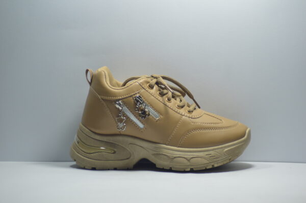 GRINTA HEEL FEMALE  JOGGERS WITH GOLDEN CHAIN